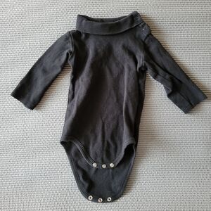 👶🏼 4/$10 12-18 month turtleneck black baby onesie high neck longsleeve plain